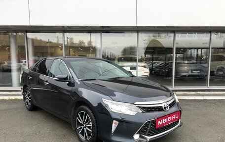 Toyota Camry, 2018 год, 2 125 000 рублей, 8 фотография