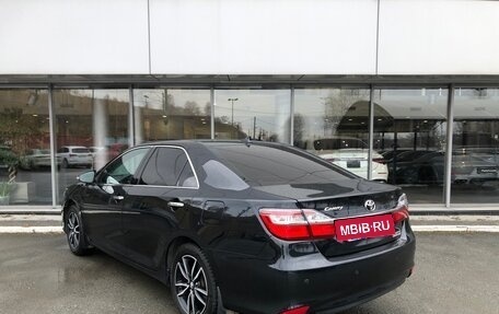 Toyota Camry, 2018 год, 2 125 000 рублей, 4 фотография