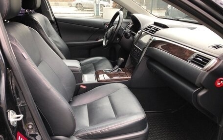 Toyota Camry, 2018 год, 2 125 000 рублей, 13 фотография