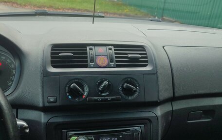 Skoda Fabia II, 2010 год, 550 000 рублей, 16 фотография