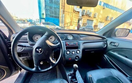 Mitsubishi Outlander III рестайлинг 3, 2007 год, 1 099 999 рублей, 18 фотография