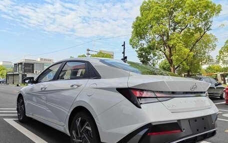 Hyundai Elantra, 2025 год, 1 830 000 рублей, 2 фотография