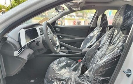 Hyundai Elantra, 2025 год, 1 830 000 рублей, 10 фотография