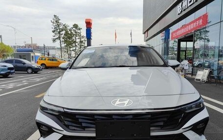 Hyundai Elantra, 2025 год, 1 830 000 рублей, 6 фотография
