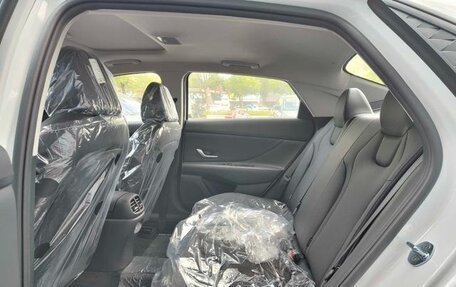 Hyundai Elantra, 2025 год, 1 830 000 рублей, 12 фотография