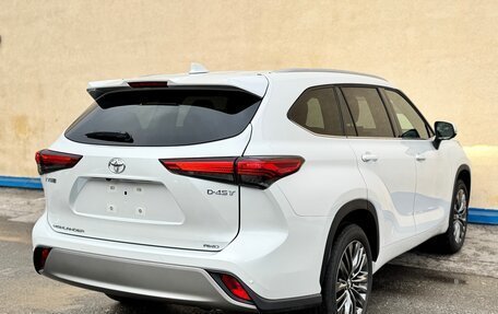 Toyota Highlander, 2025 год, 5 850 000 рублей, 6 фотография