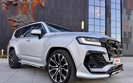 Toyota Land Cruiser, 2022 год, 13 800 000 рублей, 4 фотография