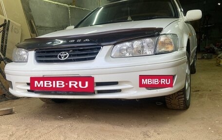 Toyota Camry, 2001 год, 390 000 рублей, 3 фотография