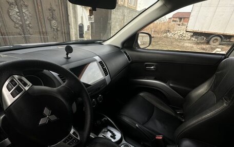 Mitsubishi Outlander III рестайлинг 3, 2011 год, 1 450 000 рублей, 3 фотография