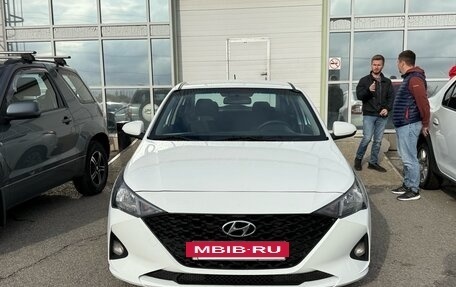 Hyundai Solaris II рестайлинг, 2020 год, 1 550 000 рублей, 3 фотография