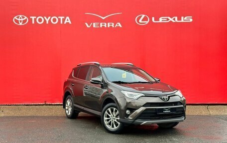 Toyota RAV4, 2018 год, 2 490 000 рублей, 3 фотография