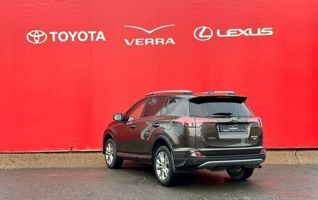 Toyota RAV4, 2018 год, 2 490 000 рублей, 6 фотография