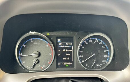 Toyota RAV4, 2018 год, 2 490 000 рублей, 12 фотография