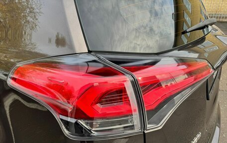 Toyota RAV4, 2018 год, 2 490 000 рублей, 19 фотография