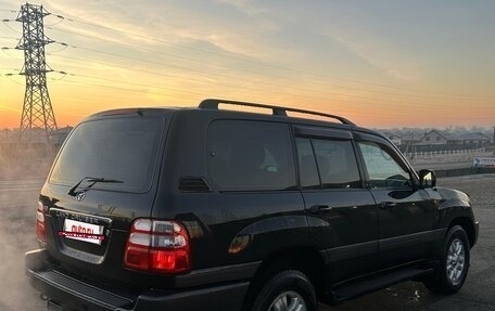 Toyota Land Cruiser 100 рестайлинг 2, 2004 год, 3 290 000 рублей, 6 фотография