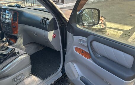 Toyota Land Cruiser 100 рестайлинг 2, 2004 год, 3 290 000 рублей, 12 фотография