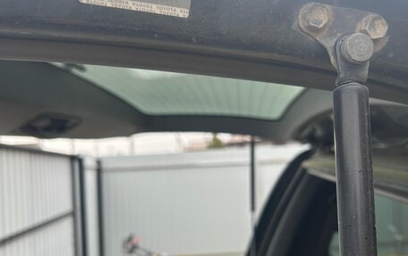 Toyota Land Cruiser 100 рестайлинг 2, 2004 год, 3 290 000 рублей, 15 фотография