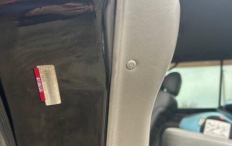 Toyota Land Cruiser 100 рестайлинг 2, 2004 год, 3 290 000 рублей, 14 фотография