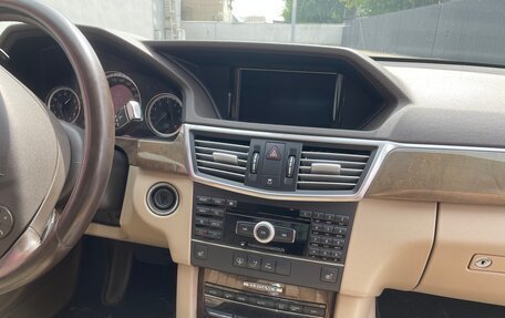 Mercedes-Benz E-Класс, 2009 год, 1 550 000 рублей, 23 фотография