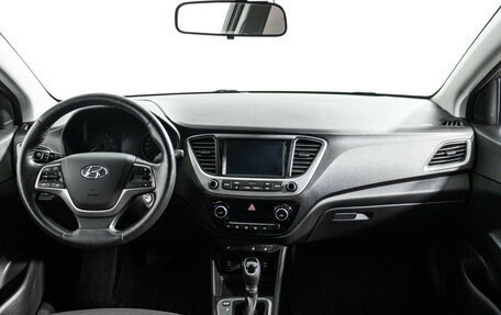 Hyundai Solaris II рестайлинг, 2018 год, 1 599 700 рублей, 13 фотография