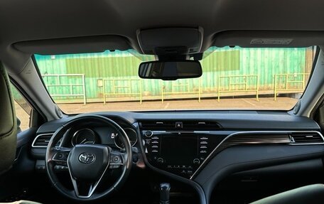 Toyota Camry, 2020 год, 2 750 000 рублей, 2 фотография