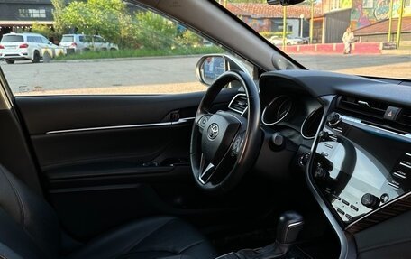 Toyota Camry, 2020 год, 2 750 000 рублей, 5 фотография