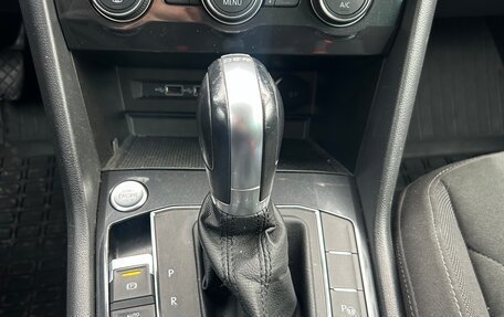 Volkswagen Tiguan II, 2018 год, 2 300 000 рублей, 3 фотография