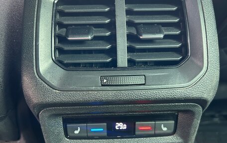 Volkswagen Tiguan II, 2018 год, 2 300 000 рублей, 14 фотография