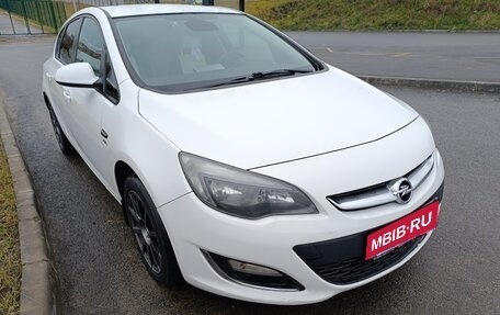 Opel Astra J, 2013 год, 590 000 рублей, 1 фотография