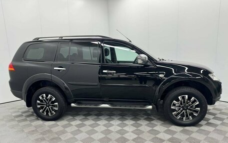 Mitsubishi Pajero Sport II рестайлинг, 2012 год, 1 750 000 рублей, 7 фотография
