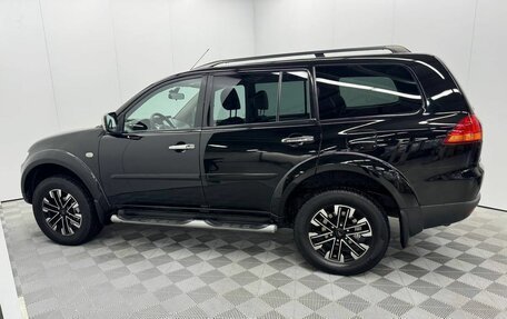 Mitsubishi Pajero Sport II рестайлинг, 2012 год, 1 750 000 рублей, 8 фотография