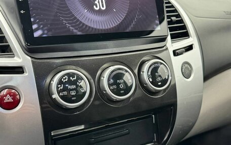 Mitsubishi Pajero Sport II рестайлинг, 2012 год, 1 750 000 рублей, 18 фотография