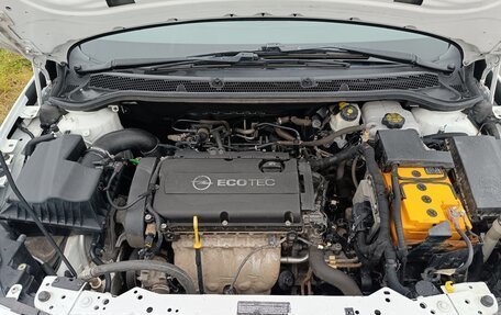 Opel Astra J, 2013 год, 590 000 рублей, 10 фотография