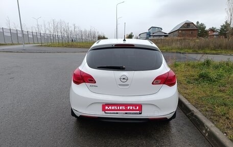 Opel Astra J, 2013 год, 590 000 рублей, 2 фотография