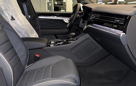 Volkswagen Touareg III, 2025 год, 12 000 000 рублей, 25 фотография