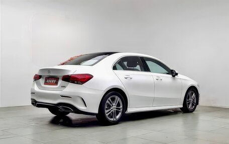 Mercedes-Benz A-Класс, 2022 год, 2 390 000 рублей, 4 фотография