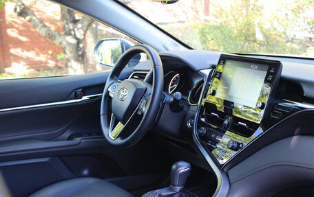 Toyota Camry, 2022 год, 3 800 000 рублей, 13 фотография