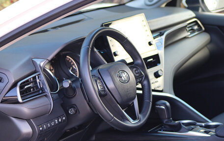 Toyota Camry, 2022 год, 3 800 000 рублей, 7 фотография