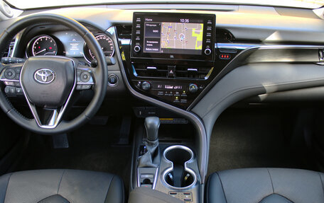 Toyota Camry, 2022 год, 3 800 000 рублей, 15 фотография