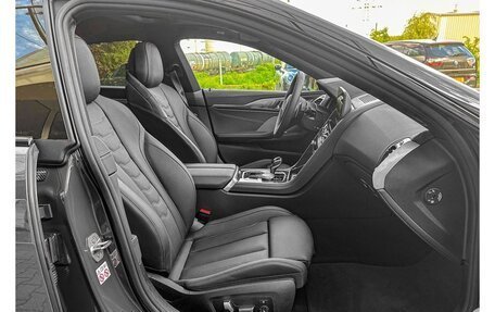 BMW 8 серия, 2022 год, 6 700 000 рублей, 17 фотография