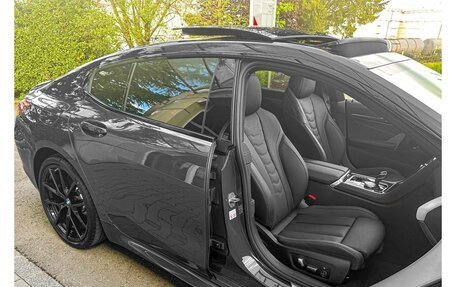 BMW 8 серия, 2022 год, 6 700 000 рублей, 15 фотография