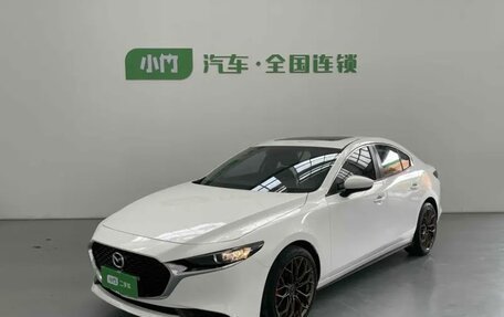 Mazda 3, 2022 год, 2 100 000 рублей, 4 фотография