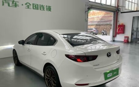 Mazda 3, 2022 год, 2 100 000 рублей, 5 фотография