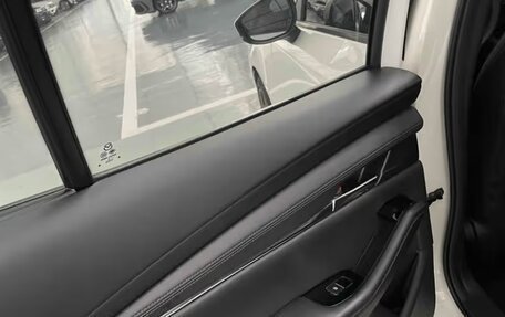 Mazda 3, 2022 год, 2 100 000 рублей, 20 фотография