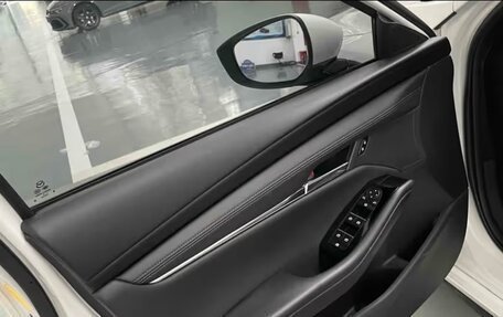 Mazda 3, 2022 год, 2 100 000 рублей, 8 фотография