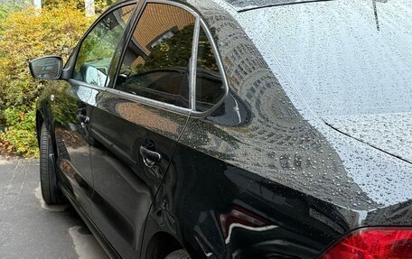 Volkswagen Polo VI (EU Market), 2011 год, 650 000 рублей, 2 фотография