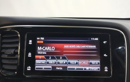 Mitsubishi Outlander III рестайлинг 3, 2018 год, 1 530 000 рублей, 11 фотография