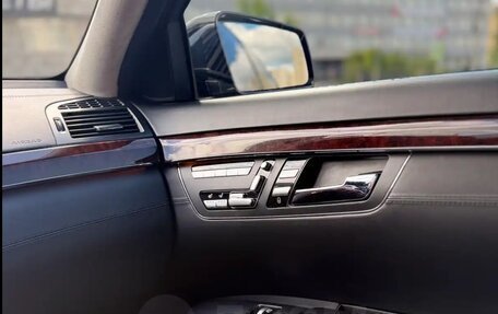 Mercedes-Benz S-Класс, 2009 год, 2 000 000 рублей, 19 фотография