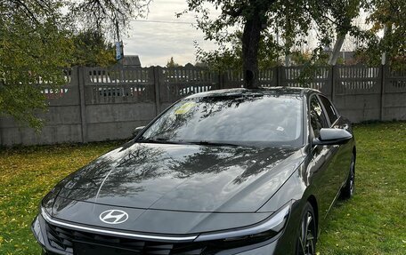 Hyundai Elantra, 2024 год, 2 350 000 рублей, 19 фотография