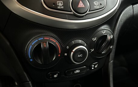 Hyundai Solaris II рестайлинг, 2013 год, 913 000 рублей, 13 фотография